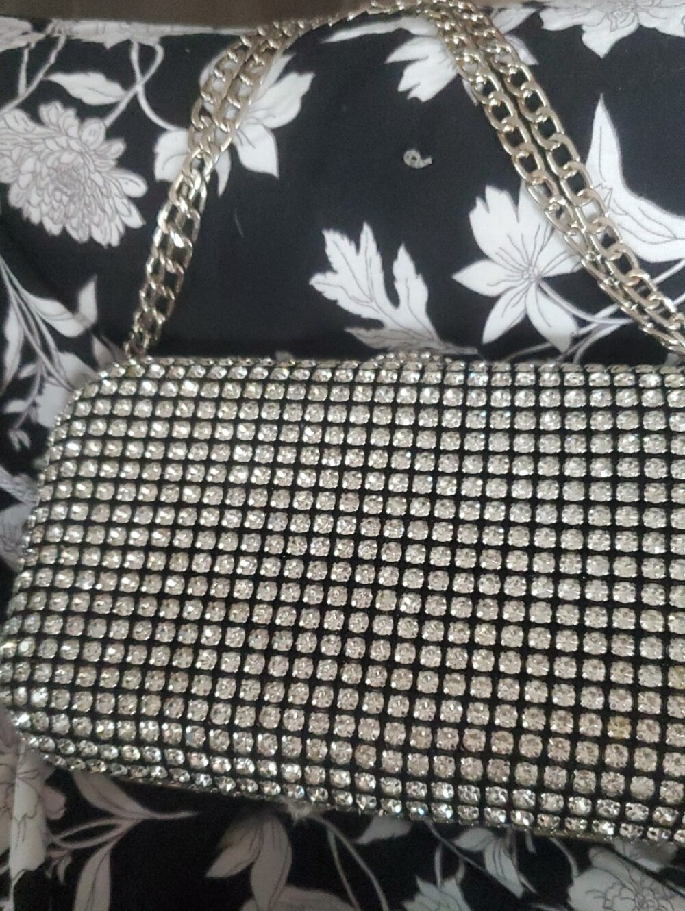 Source Unknown Silver Rhinestone Chain Clutch - Picture 2 of 9